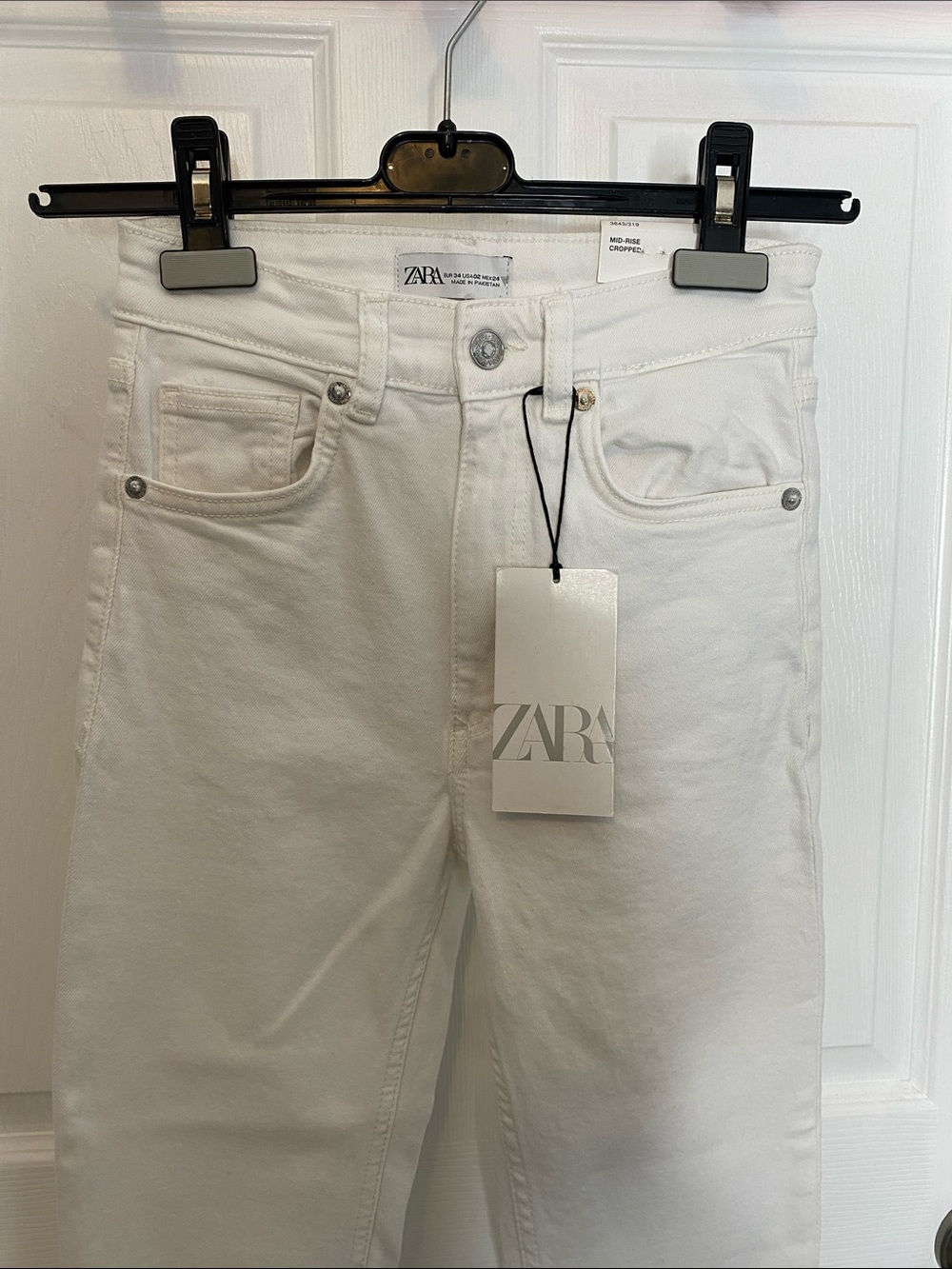 Zara White Cropped Flare Raw Hem Jeans Clean Girl NWT Size 2 - Picture 3 of 16
